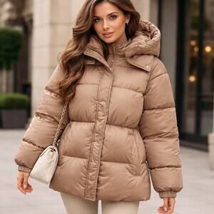 Abercrombie & Fitch SZ M The A & F Ultra Collection Hooded Mid Puffer Coat NWT
